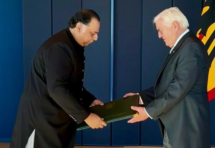 Pakistan’s Ambassador Salman Sharif presents credentials to German President