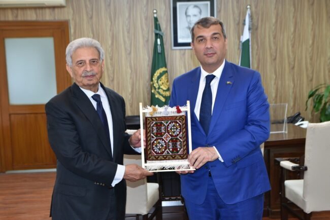 Azerbaijan can benefit from investment potential in Pakistan: Minister