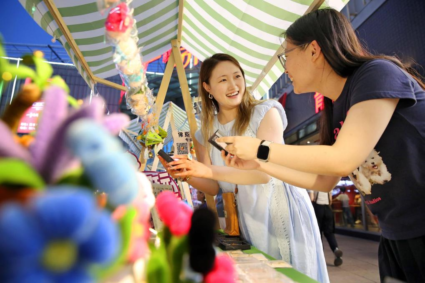 Bag charms mirror new consumption trends in China