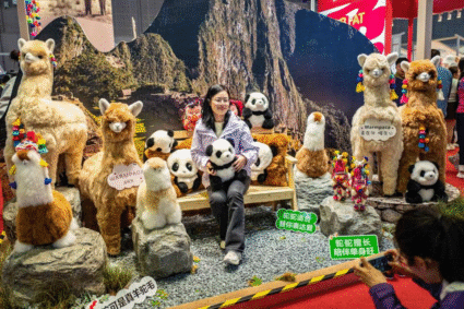 CIIE Story: How Peruvian alpaca goods find their big stage