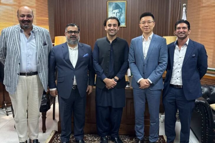 PVARA chairman Bilal Bin Saqib meeting Huawei delegation on cybersecurity cooperation in Pakistan