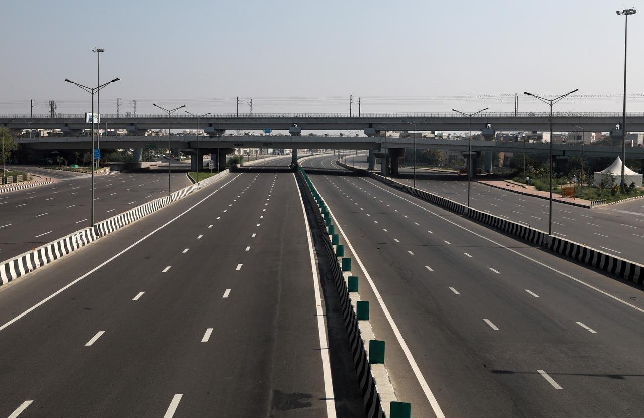 KP unveils Rs105bn roads, bridges plan