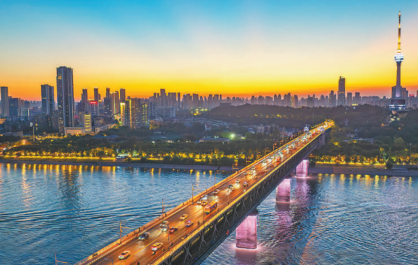 Smart lighting makes the Wuhan Yangtze River Bridge greener