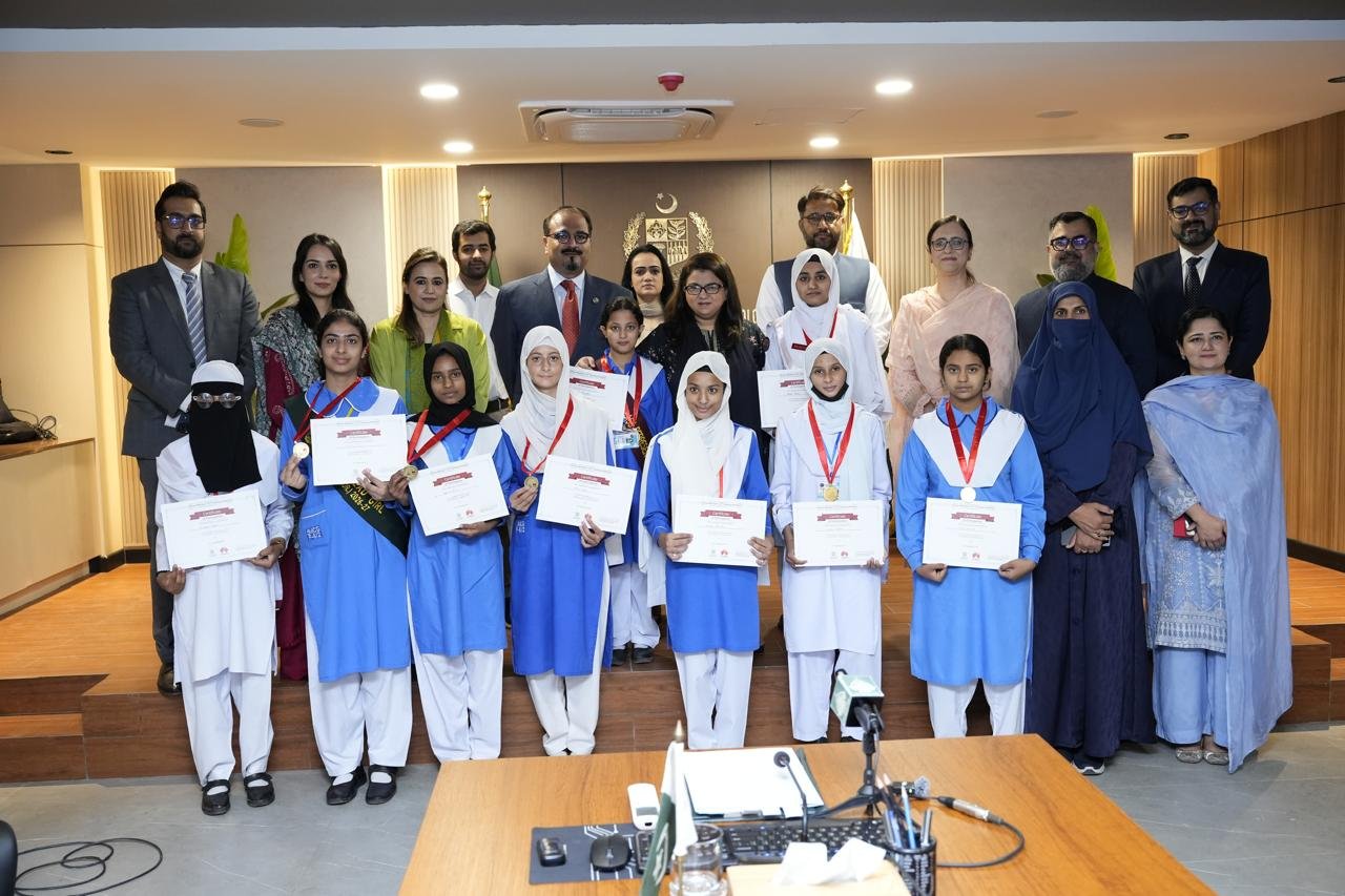 Islamabad schoolgirls awarded ICT certifications