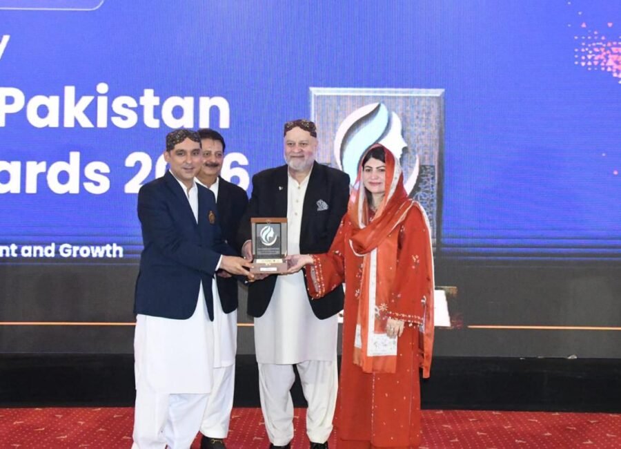 Laila Naz Taj receives Dukhtaran-e-Pakistan Excellence Award 2026