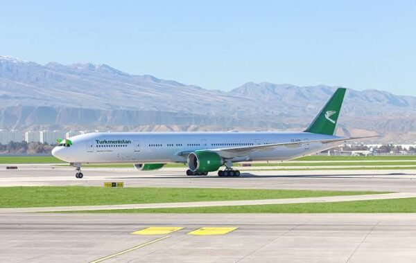 Direct flights between Pakistan and Turkmenistan to open new trade routes